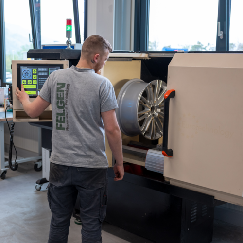 CNC Maschine | Felgenreparatur Ludwig CNC Maschine | Felgenreparatur Ludwig